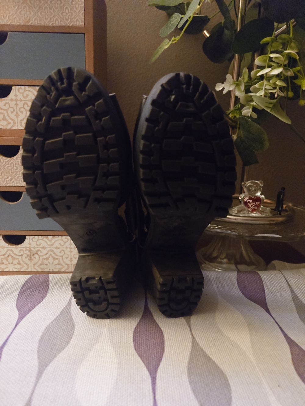 Women's Black Cutout Chunky Heel Sandals - Picture 5 of 6